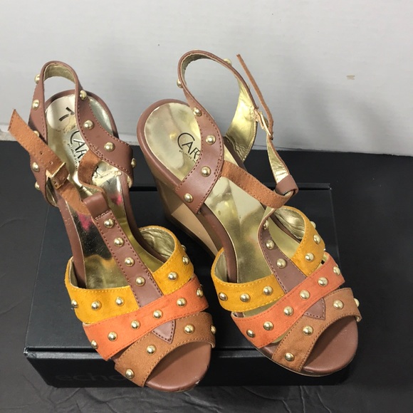 Carlos Santana’s wedge sandals - Picture 1 of 7